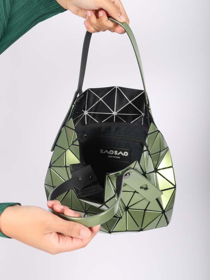 【送料&関税込】Issey Miyake Khaki Green Boston Bag Boston Shoulder Bag in Green by Bao Bao Issey Miyake – Idlewild