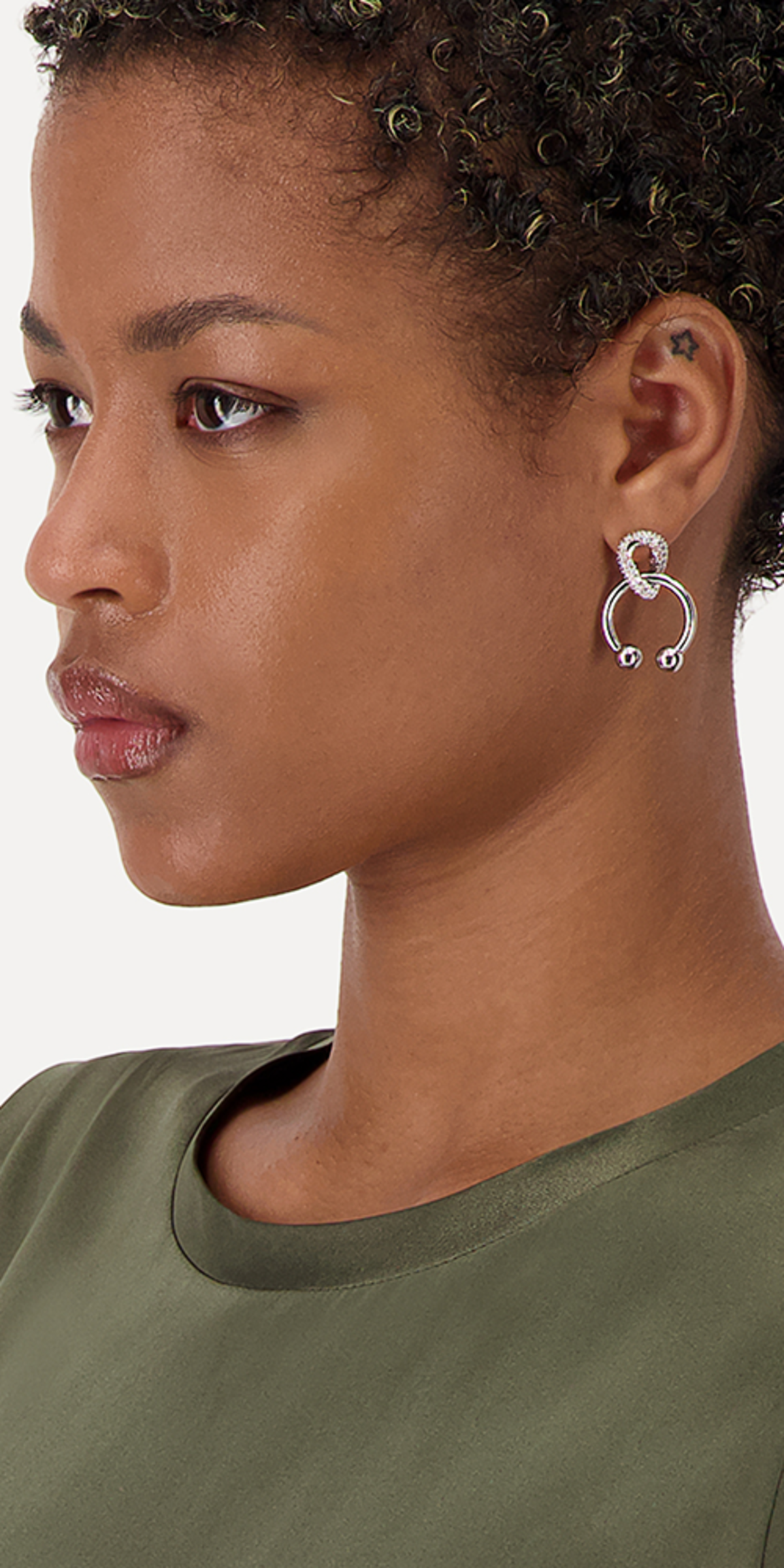 Holly-Earrings-20231215215717.