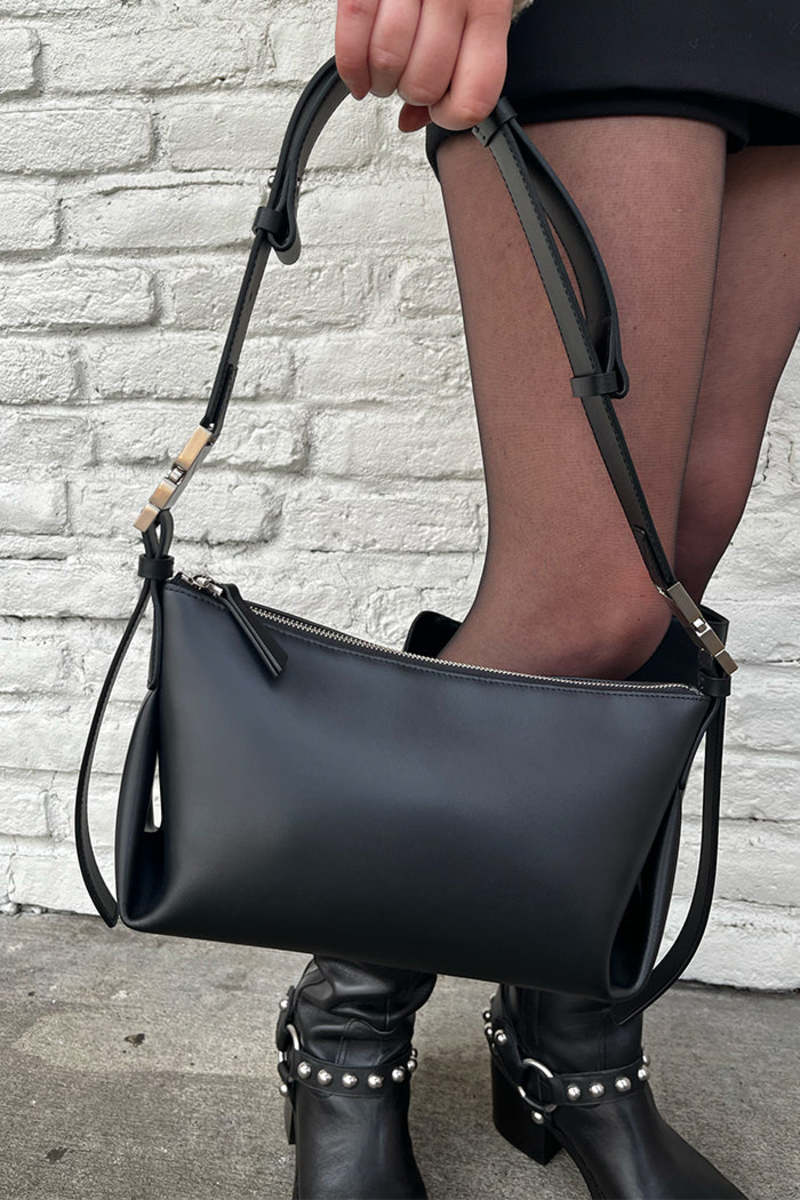 OSOI BEAN TWEE BAG - BLACK | Garmentory