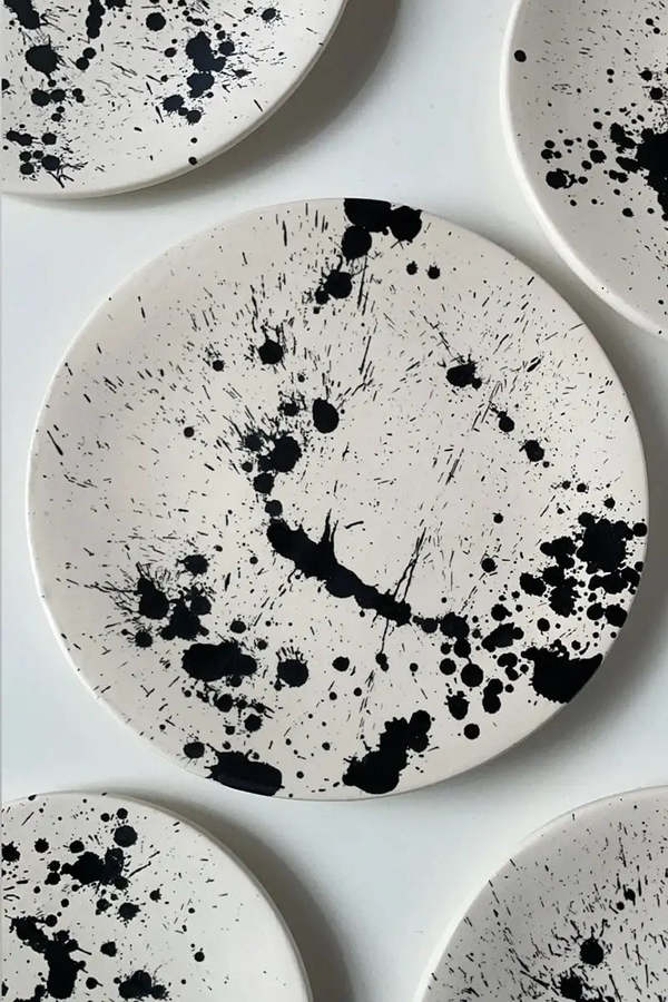 OWO Ceramics Set of 2 Rock Ceramic Dessert Plates - white/black