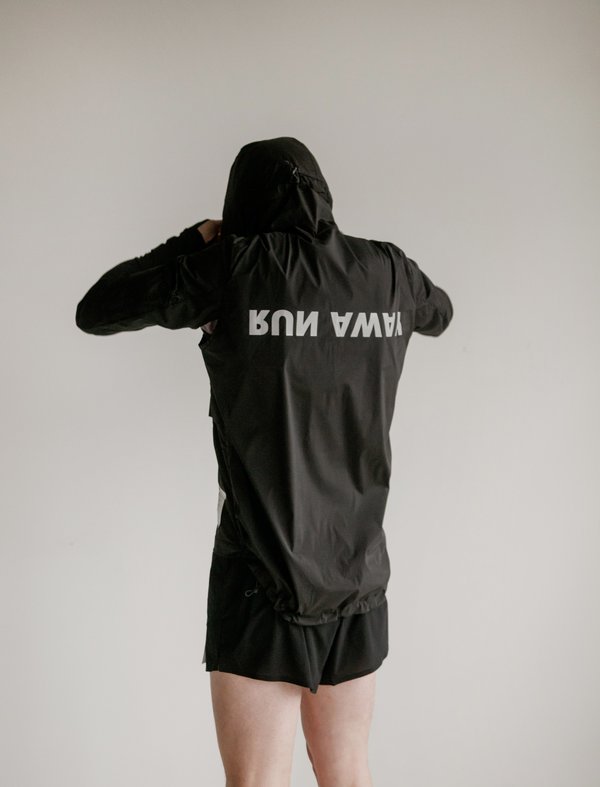 Satisfy Packable Windbreaker - Black 
