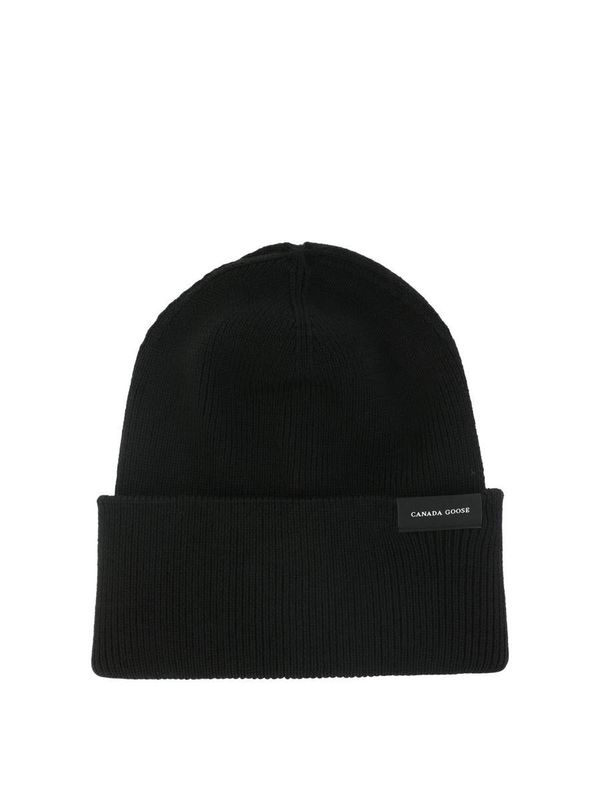 Canada Goose Artic beanie Black Garmentory