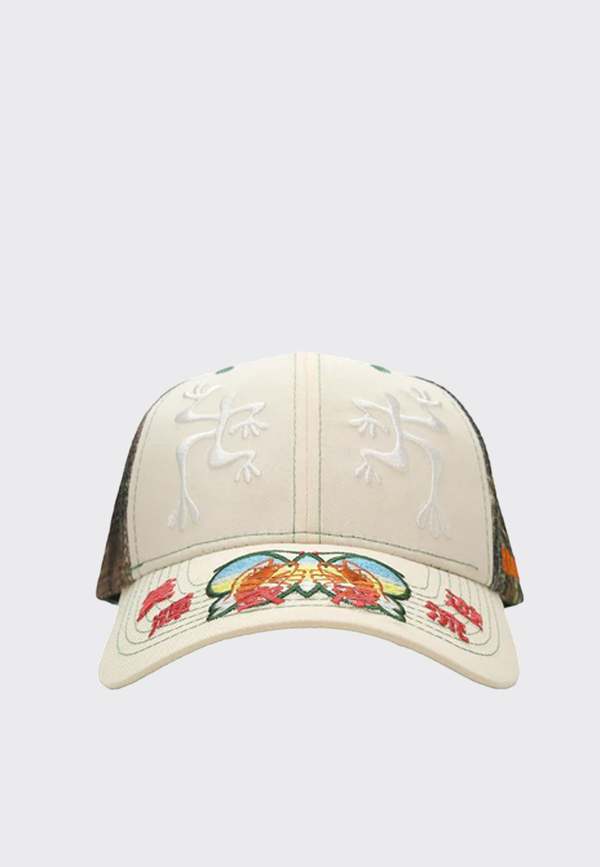 b.eautiful Biyu Trucker Hat - White/Camo | Garmentory