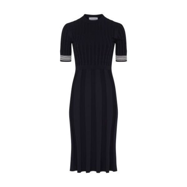 Short-sleeved pleated midi dress | Garmentory