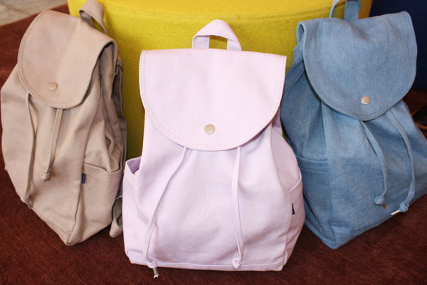 Baggu Canvas Drawstring Backpack Baggu Drawstring Backpack  display picture 1