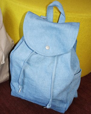 Baggu Canvas Drawstring Backpack Baggu Drawstring Backpack  display picture 1
