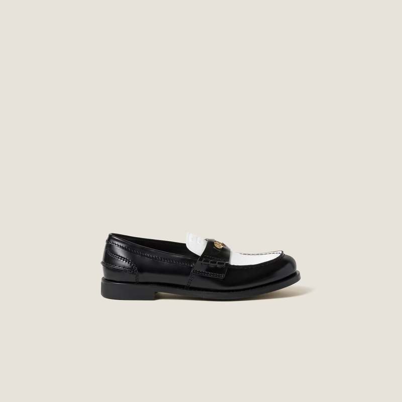 ローファー・オックスフォード MiuMiu FW25 Two-tone leather loafers (5D773DF020AZE F031W) MIU MIU Loafers - NERO/BIANCO/COGNAC/BIANCO | Garmentory