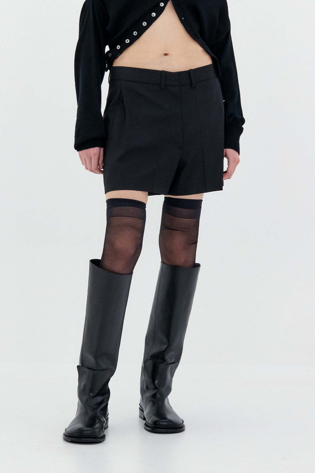 [LOW CLASSIC] / ☆ 25SS STRIPE LOW WAIST SHORT TROUSER/BLACK Low-Waist-Short-Trouser-in-