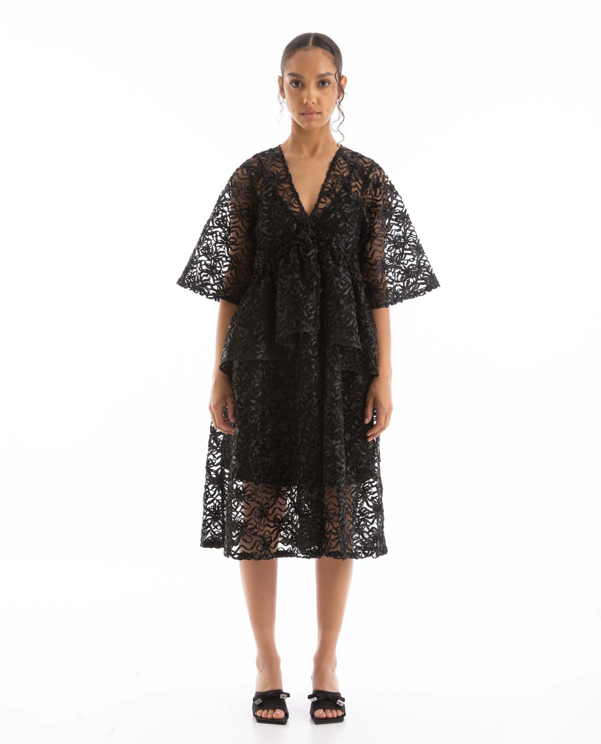 ワンピース GANNI RIBBON TULLE FLOUNCE MIDI DRESS Ganni Ribbon Tulle Flounce Midi Dress - Black | Garmentory