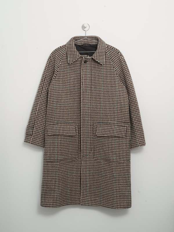DRAKE'S HOUNDSTOOTH RAGLAN OVERCOAT BLACK/ECRU Garmentory