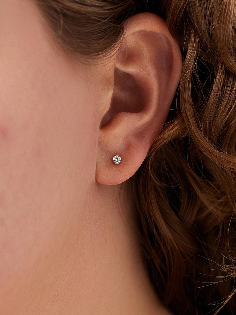 ana luisa アナルイサ ピアス 14K INVISIBLE SET STUDS MEDIUM Ana Luisa Gold Stud Earrings - Invisible Set Studs Small
