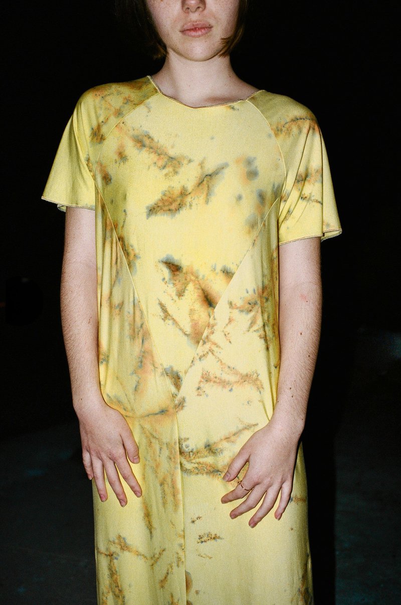 KAHLE V-Back Sheath Dress in Dye Yellow