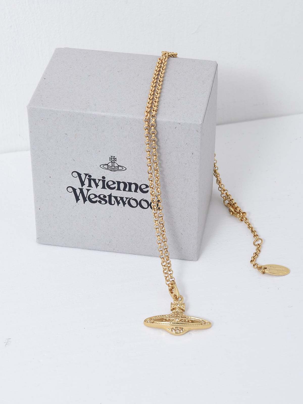 MINI-BAS-RELIEF-PENDANT-GOLD-