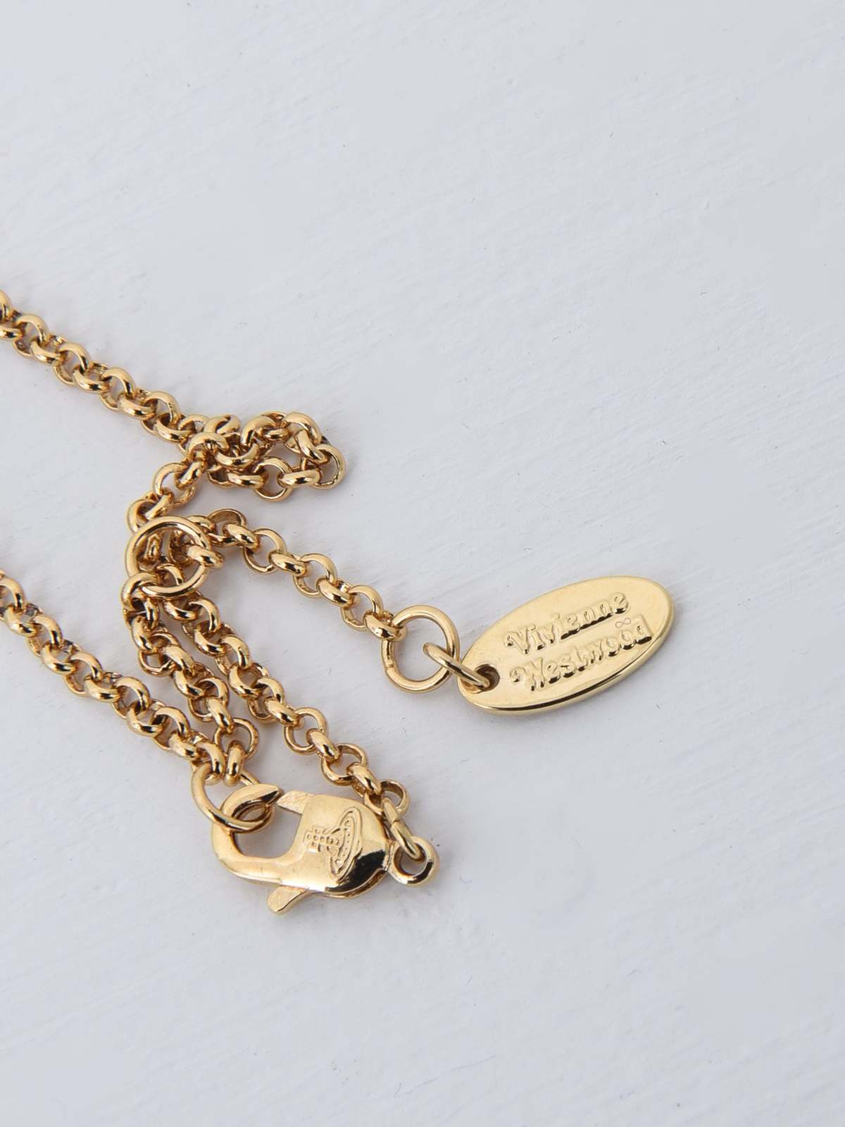 MINI-BAS-RELIEF-PENDANT-GOLD-