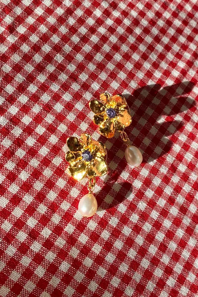 Mondo Mondo Flower Pearl Drop Earrings - Gold/Violet