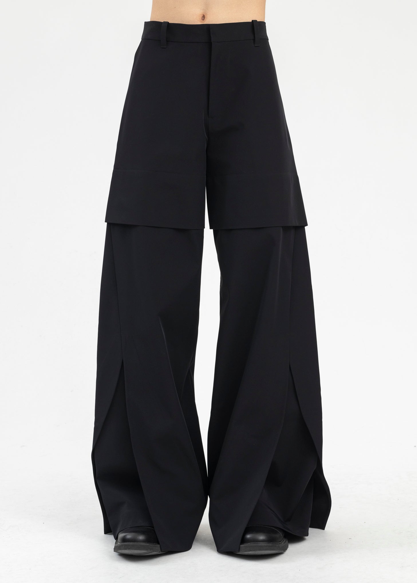 パンツ HELIOT EMIL FORMED CARGO Heliot Emil BLACKFORMED CARGO - Black | Garmentory