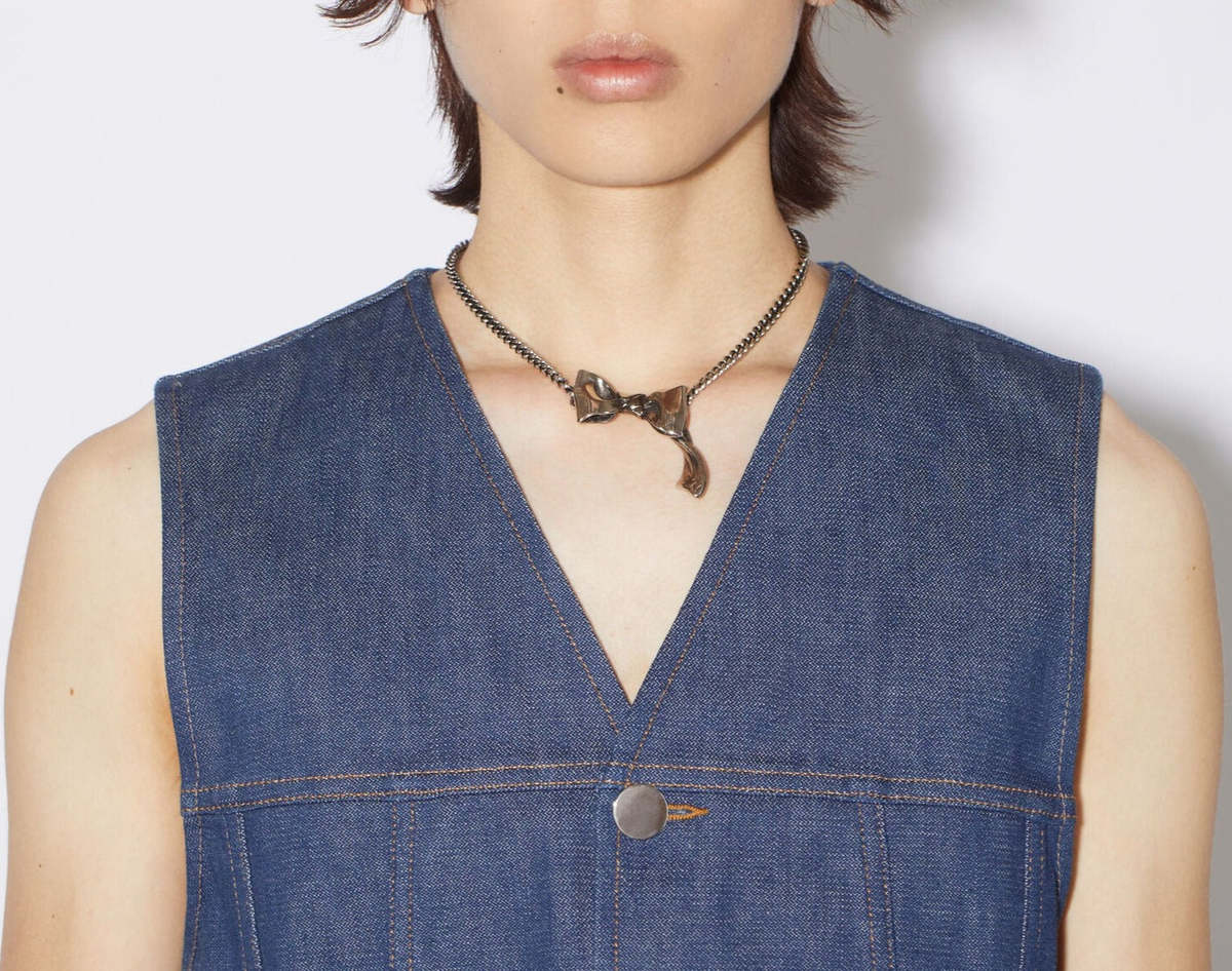 Acne Studios Bow Necklace - Silver | Garmentory