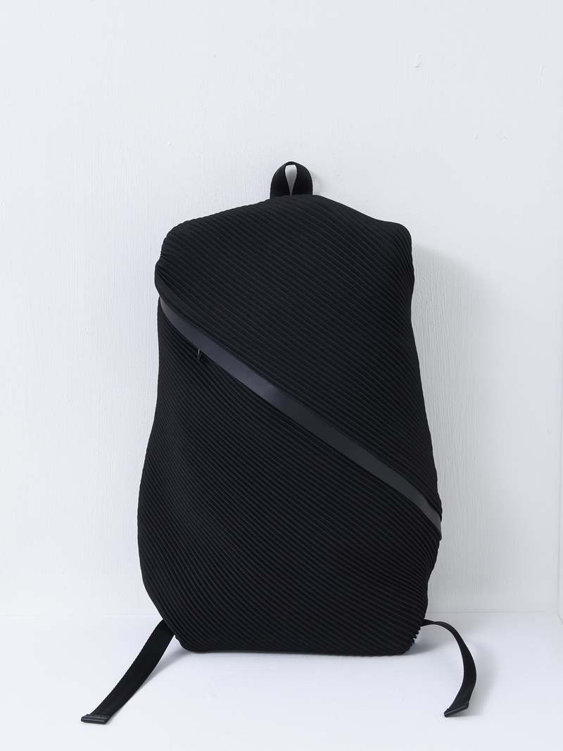 Pleats Please By Issey Miyake Bias Pleats Backpack - Black