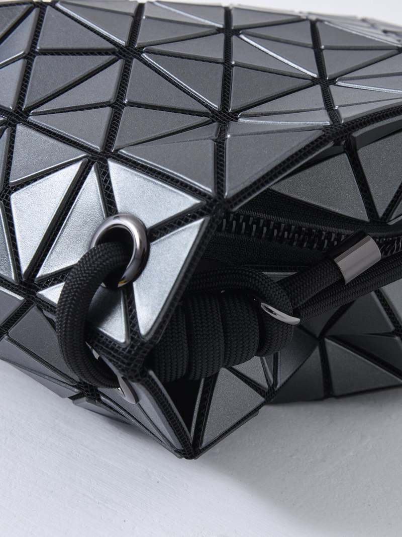 バッグ ISSEY MIYAKE BAO BAO LOOP LLIC BAO BAO ISSEY MIYAKE Loop Shoulder Bag Handbag Bag | eBay