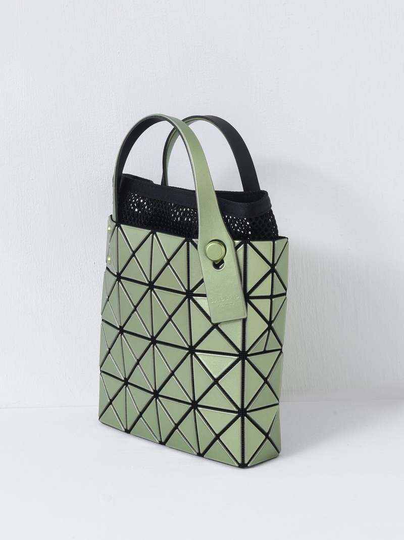 未使用/BAO BAO ISSEY MIYAKE/FLAT PACK/GREEN Bao Bao Issey Miyake Women's' Small Boston Handbag in Green