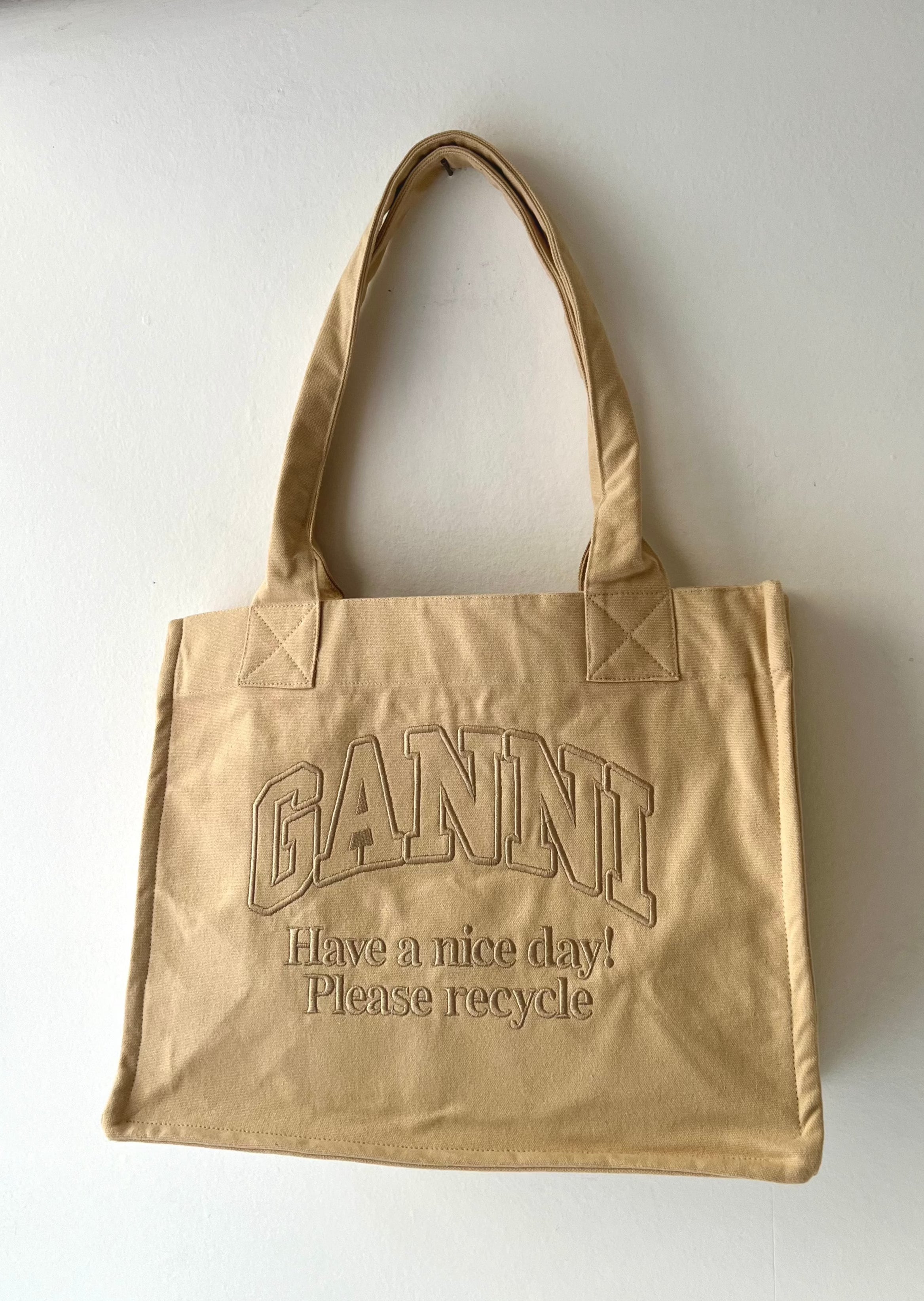 Ganni---Large-Easy-Shopper---