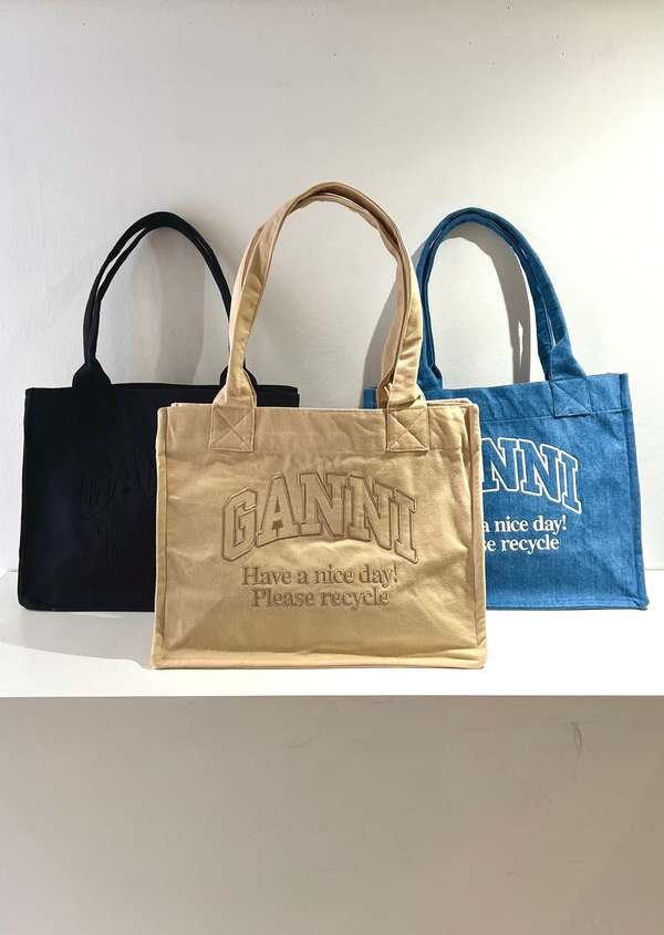 【GANNI 】ラージイージーショッパーバッグ 0400022062222_BLACK?wid=600&