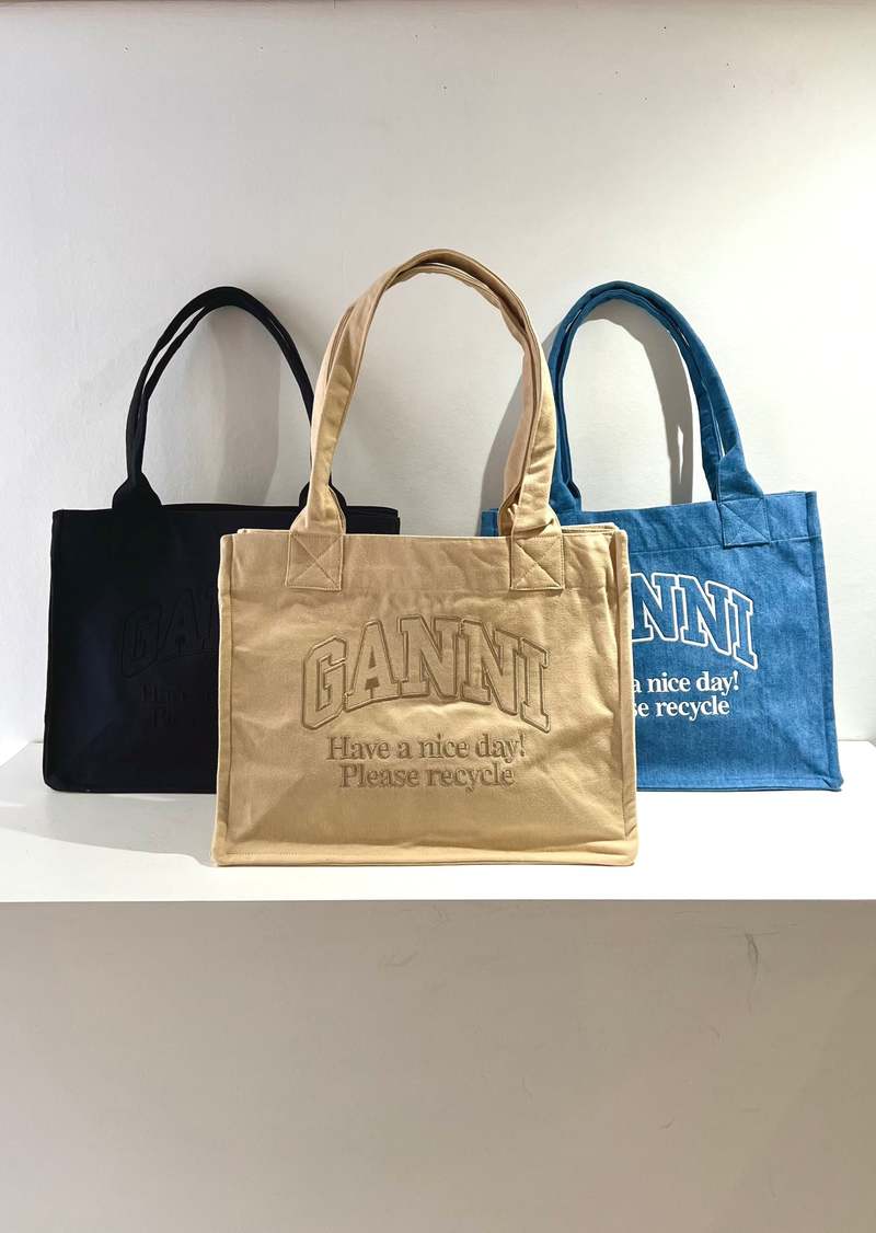 トートバッグ GANNI LARGE VICHY EASY LOGO SHOPPER BAG Ganni – Large Easy Shopper Bag Mujer 810-008303 01