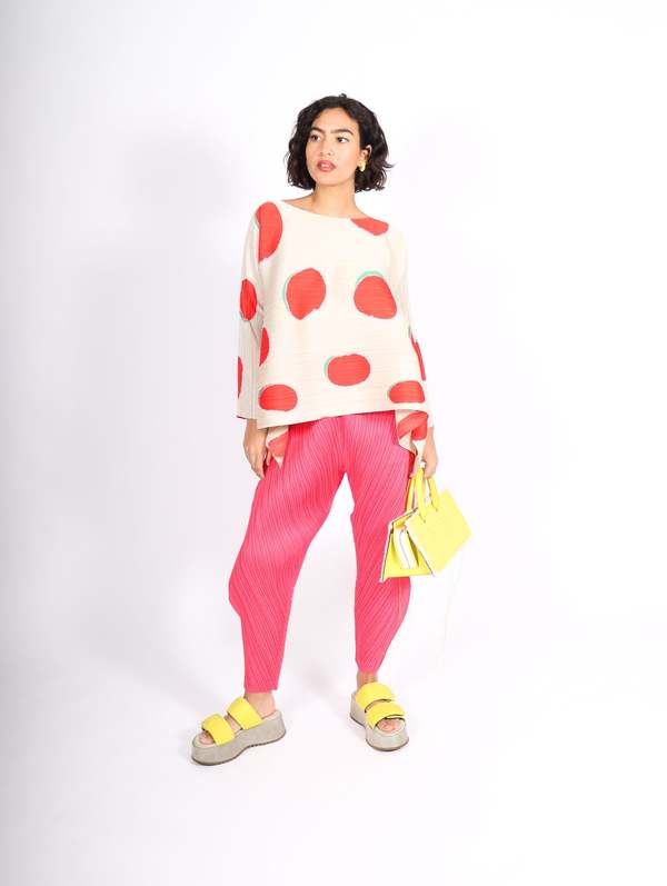 PLEATS PLEASE 1月新作  BEAN DODS 新品タグ付きトップス アイテムのご紹介「BEAN DOTS」 – isseymiyake.com