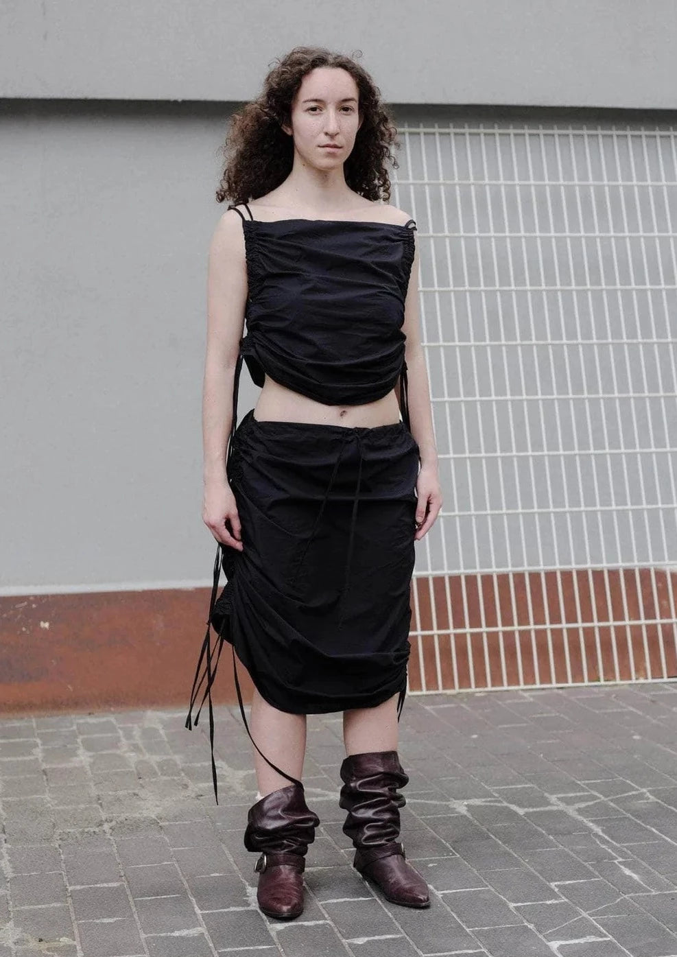 スカート Baserange Pictorial Strap Skirt size S Baserange Pictorial Strap Skirt - Black | Garmentory