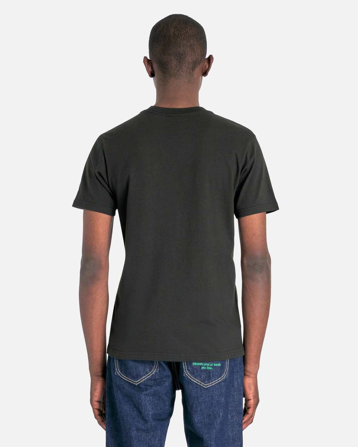 T-Shirt-in-Black-