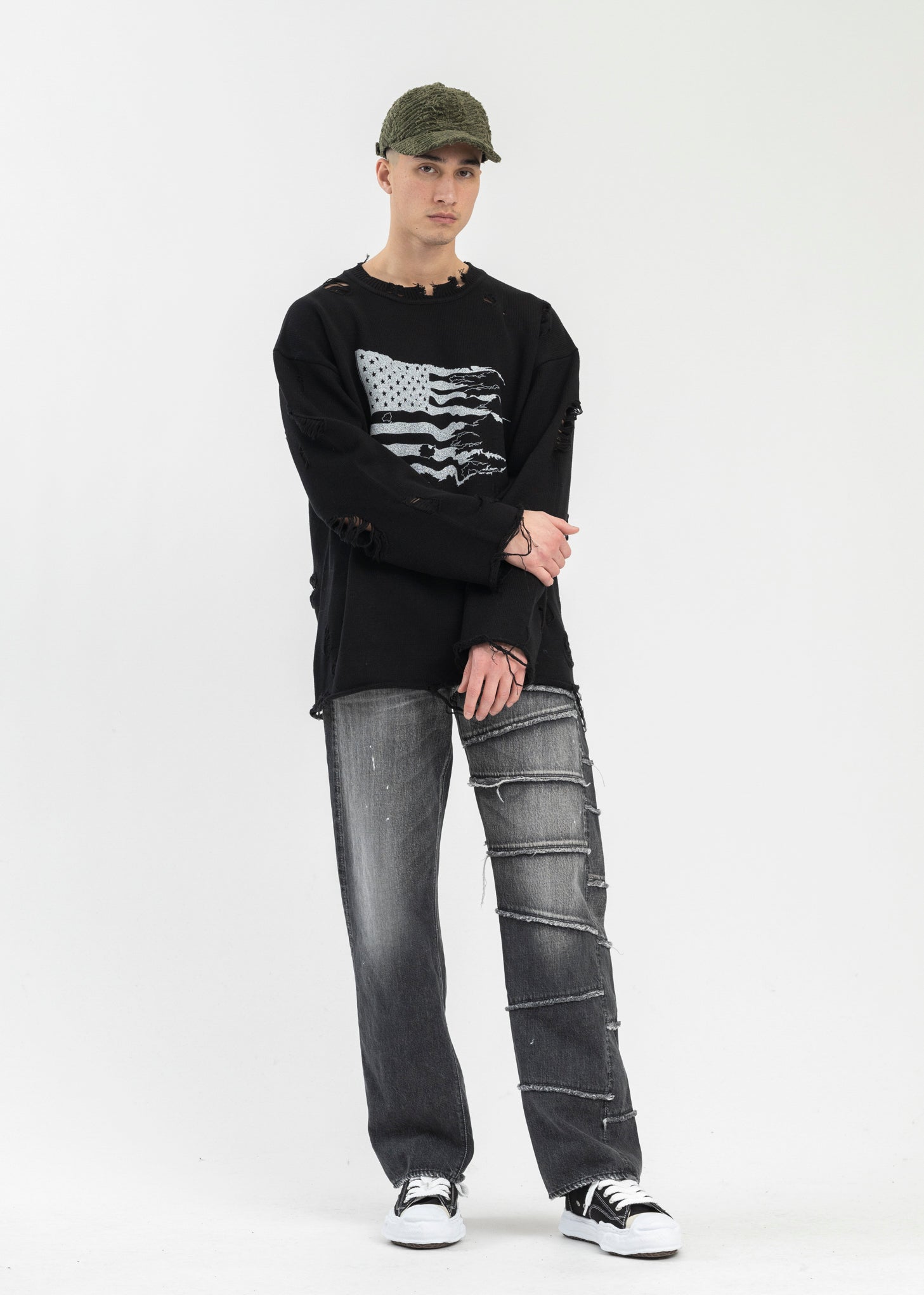 Black-Destroyed-Printed-Knit-L
