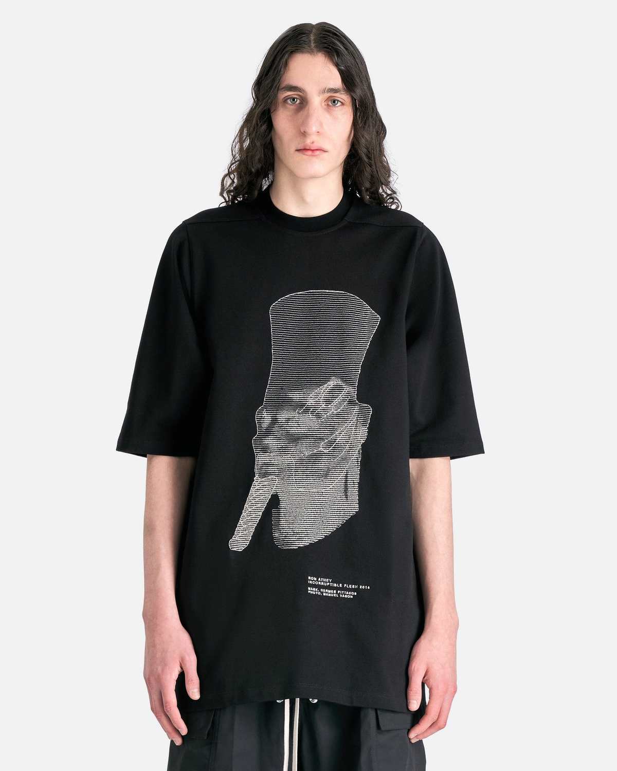 RICK OWENS | SHORT CREWNECK L/S TEE PEARL (JA) 長袖Tシャツ Jumbo SS T-Shirt in Pearl – SVRN