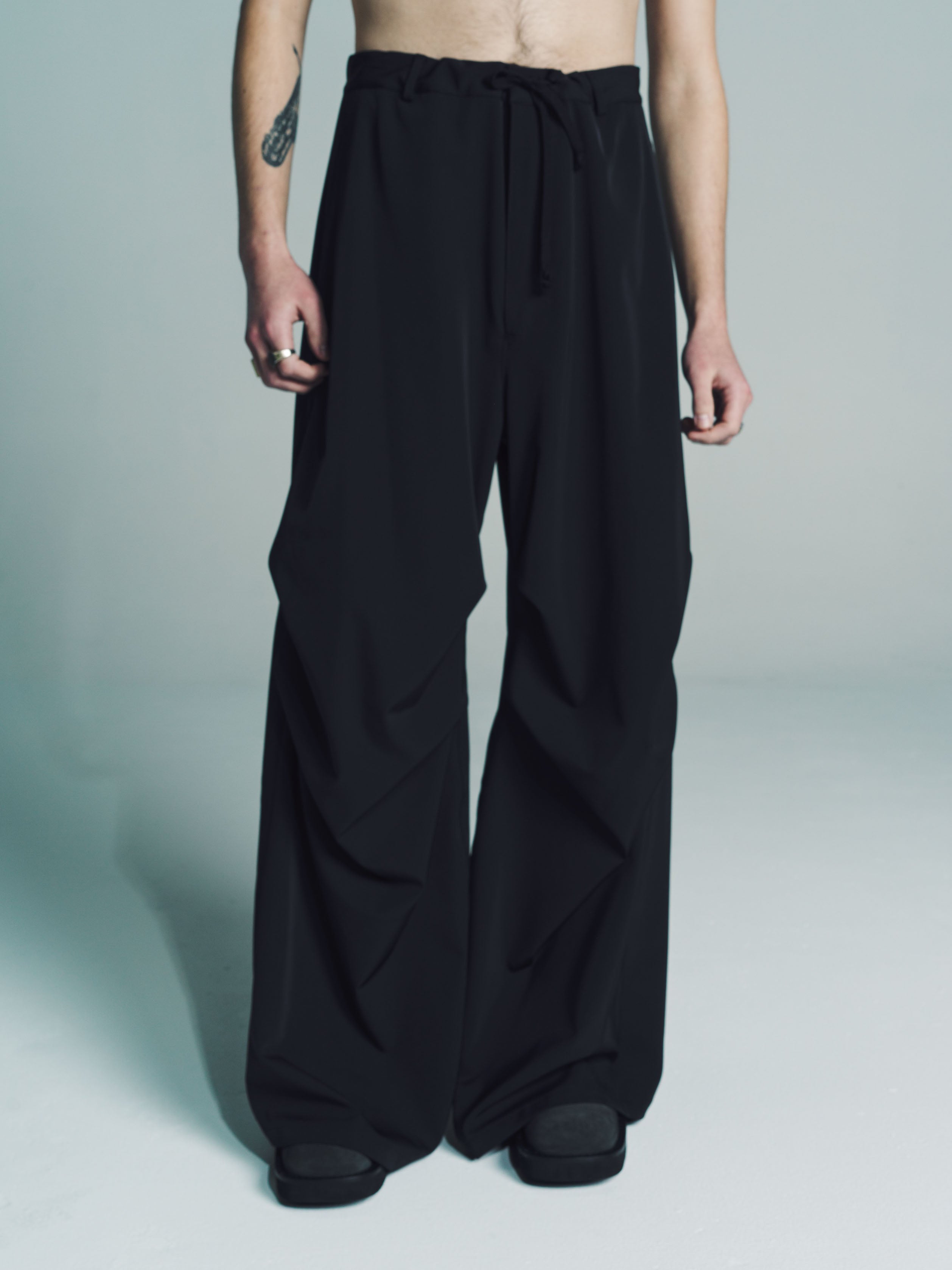 ボトムスその他 MM6 Maison Margiela Shiny burgundy wide trousers Wide Leg Trousers in Burgundy – SVRN