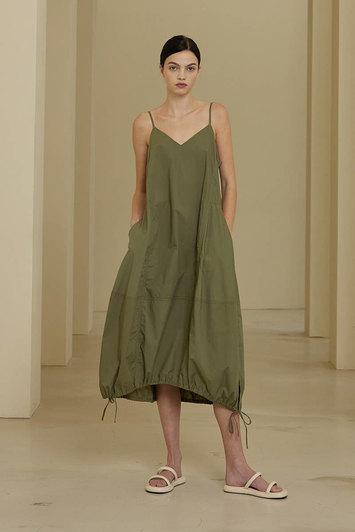 Grade & Gather COTTON POPLIN PARACHUTE DRESS - OLIVE