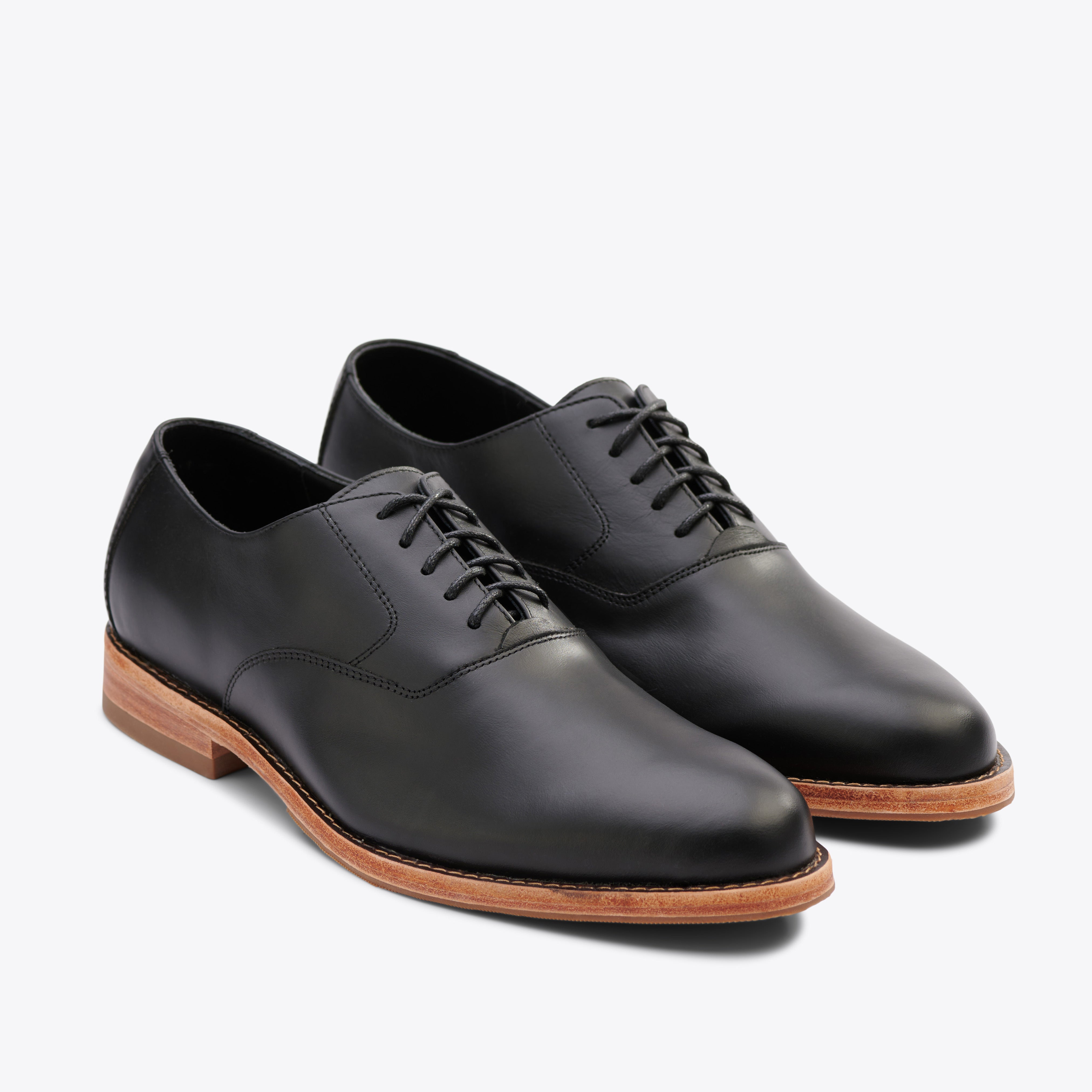 Nisolo Everyday Oxford - Black | Garmentory display picture 2