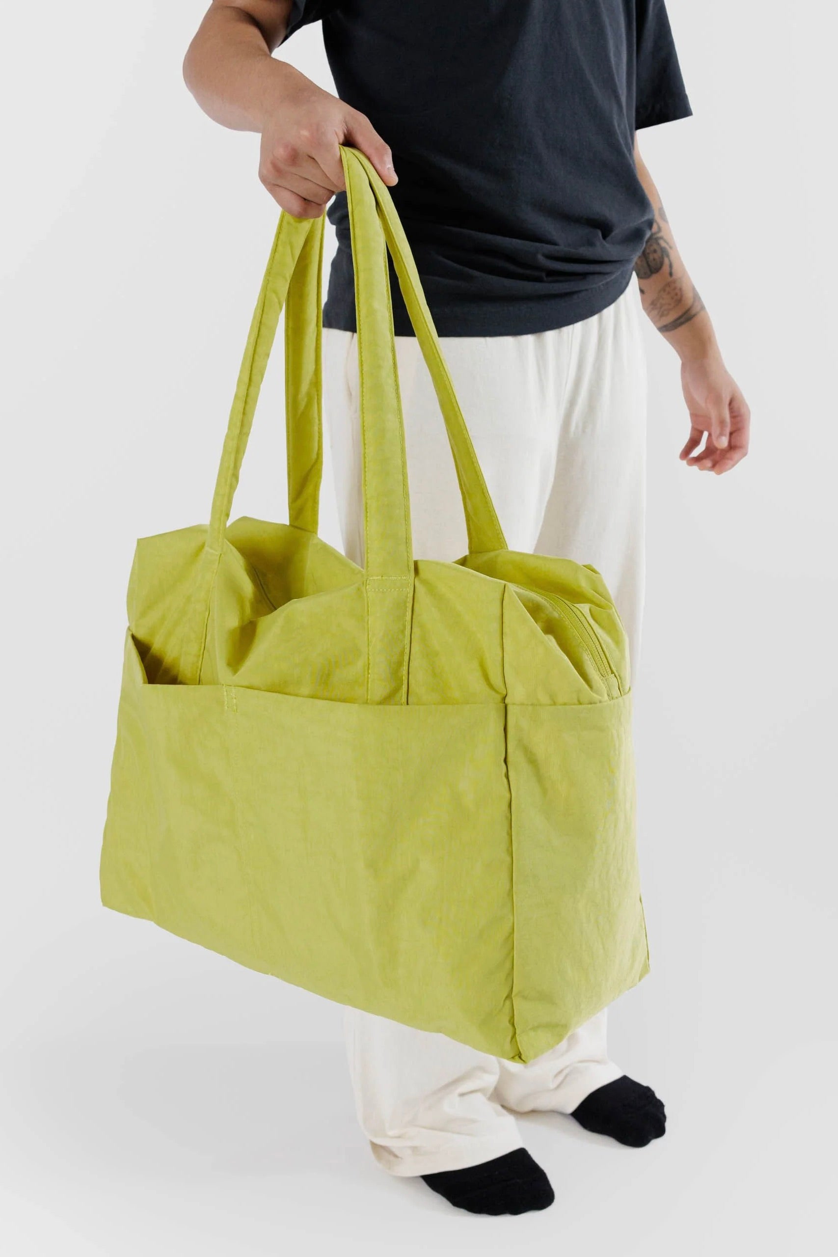 BAGGU Cloud Carry-on バグゥキャリーオン【新品未使用】 BAGGU]Small Cloud Carry-On 機内持ち込み キャリーオンバッグ (BAGGU