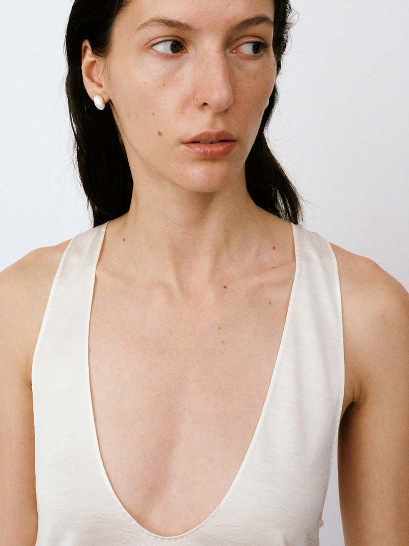 OLIO E ACETO Big Spiral Shell Earrings - Matte White