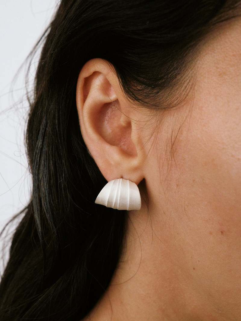 OLIO E ACETO Lined Earrings - Matte White