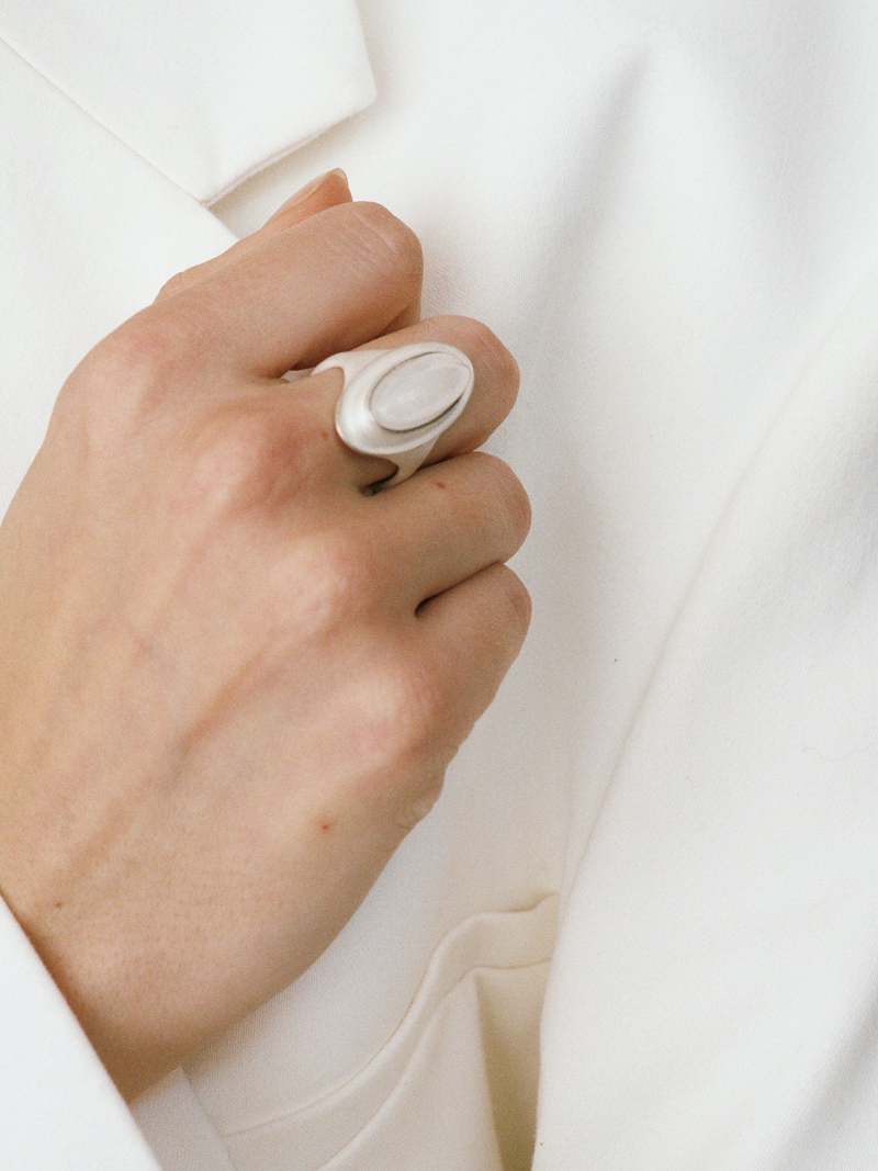 OLIO E ACETO White Crystal Wave Ring - Matte White