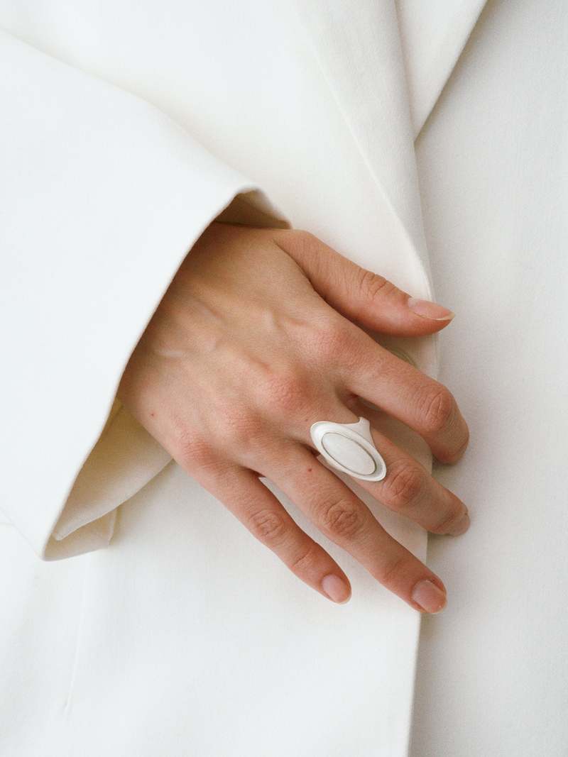 OLIO E ACETO White Crystal Wave Ring - Matte White