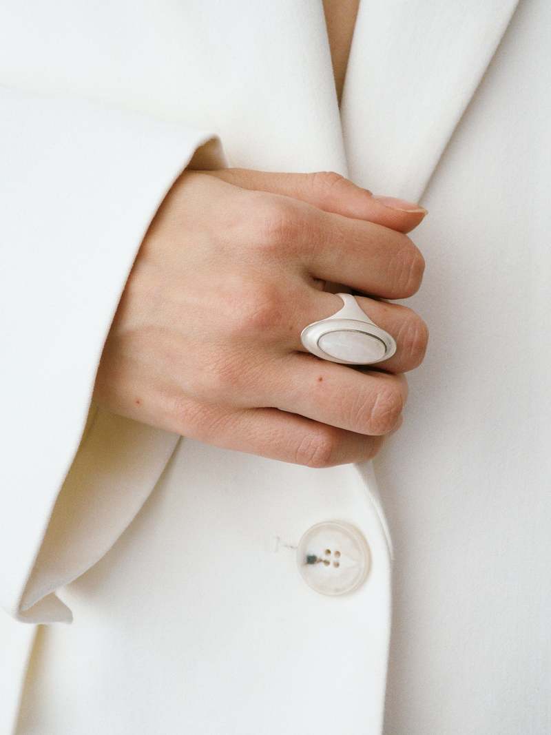 OLIO E ACETO White Crystal Wave Ring - Matte White