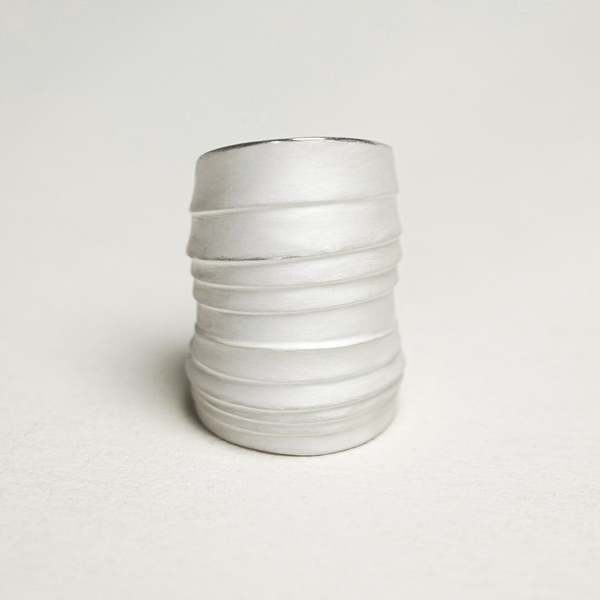 OLIO E ACETO Wide Carved Ring - Matte White