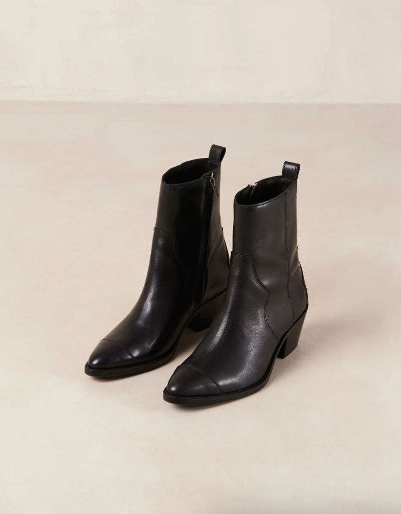 Alohas Austin Cowboy Ankle Boots - Black