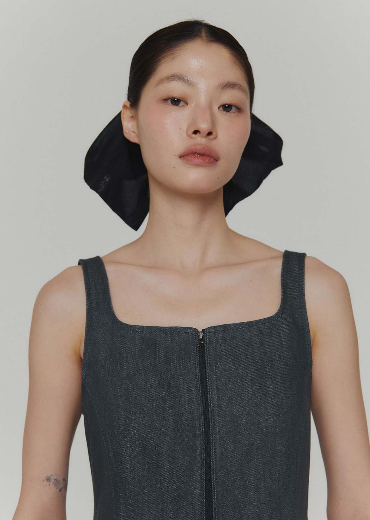 最安値 HOURGLASS AMOMENTO DENIM Garmentory | BLUE - VEST トップス