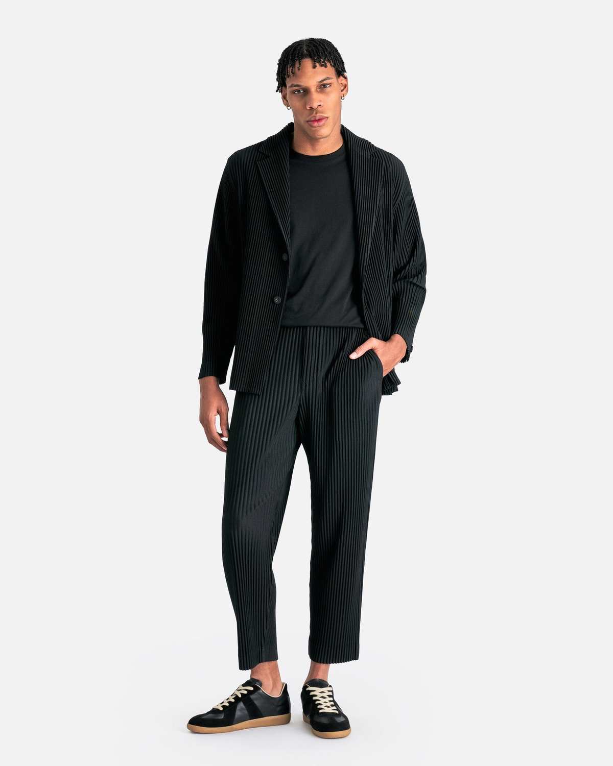 HOMME PLISSÉ ISSEY MIYAKE MC February 24 HOMME PLISSE ISSEY MIYAKE MC February Pants - Black | Garmentory
