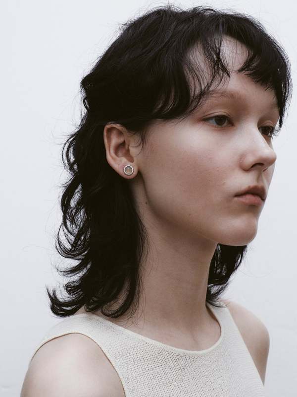 OLIO E ACETO Agate Ear Studs - Matte White