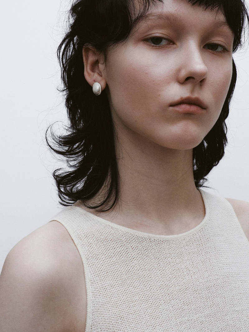 OLIO E ACETO Round Ear Studs - Matte White