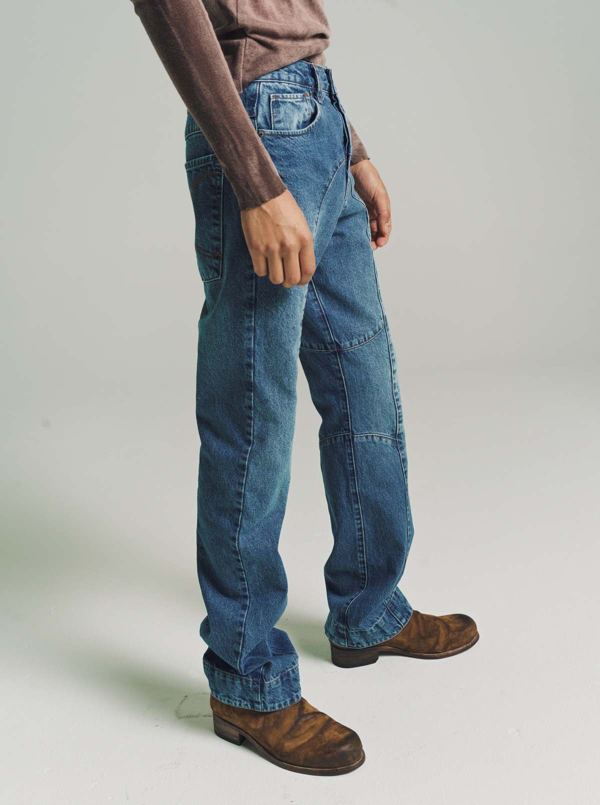 【関税込み】Edward Cuming ネイビー スリムジーンズ Navy Slim Jeans by Edward Cuming on Sale