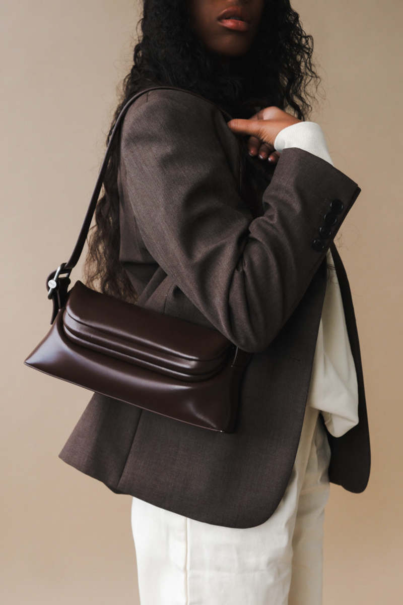 [OSOI] FOLDER BROT BAG チョコブラウン ショルダーバッグ Osoi Folder Brot - Choco Brown – Simonett