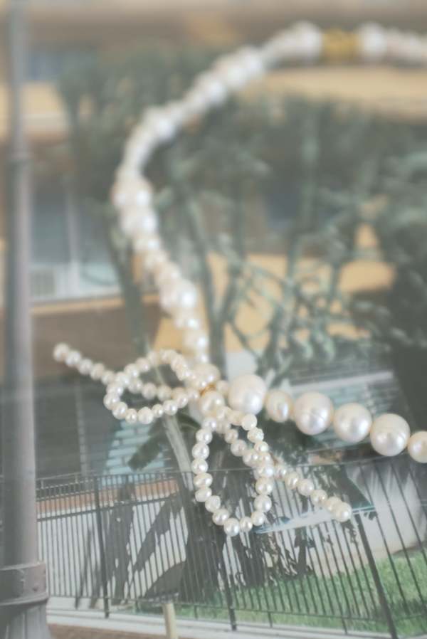 Beklina Labro Otto Pearl Bow Necklace - Pearl/Gold Beklina Labro Otto Pearl Bow Necklace - Pearl/Gold